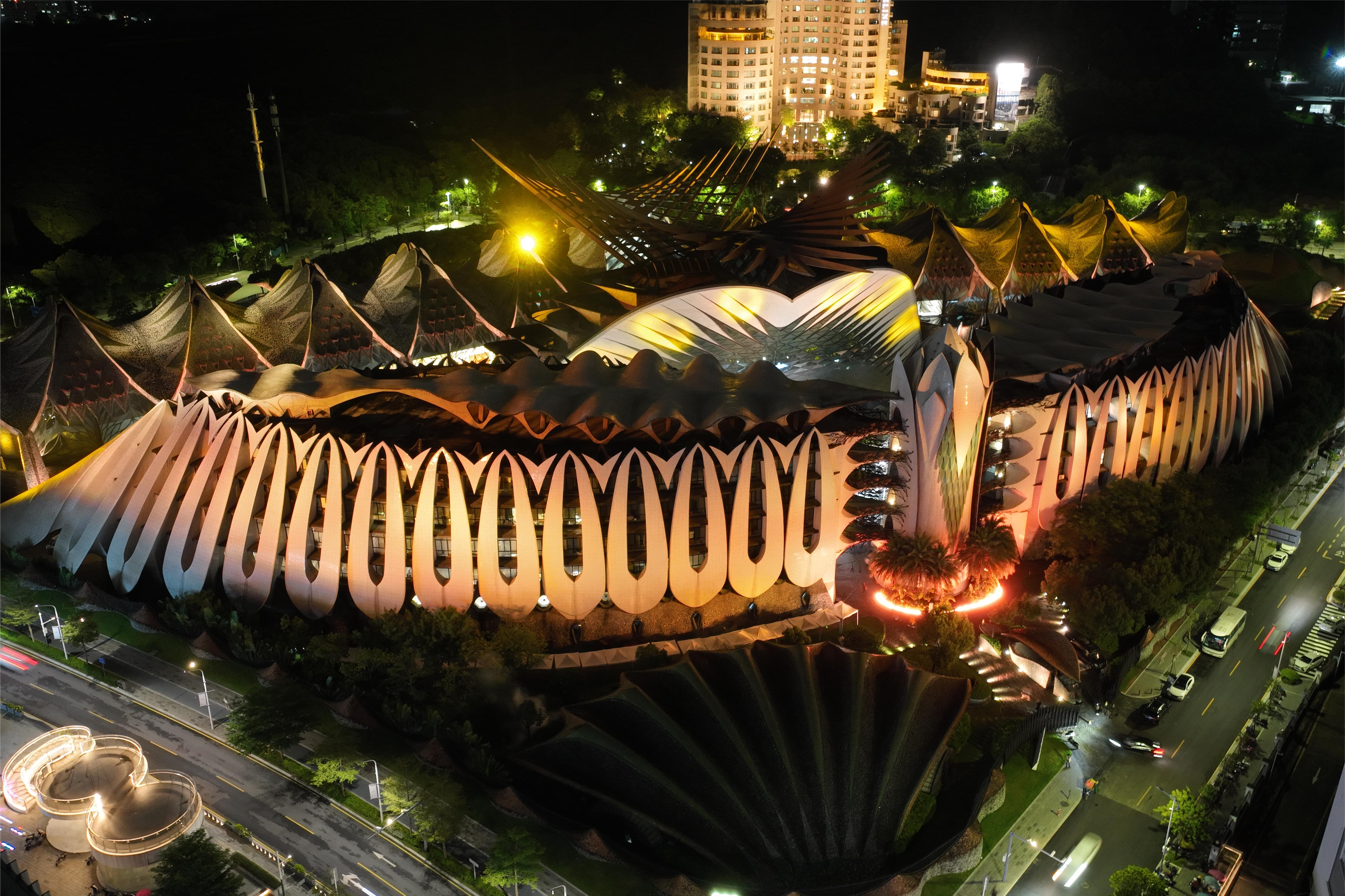 Marisfrolg三十周年時(shí)裝大秀